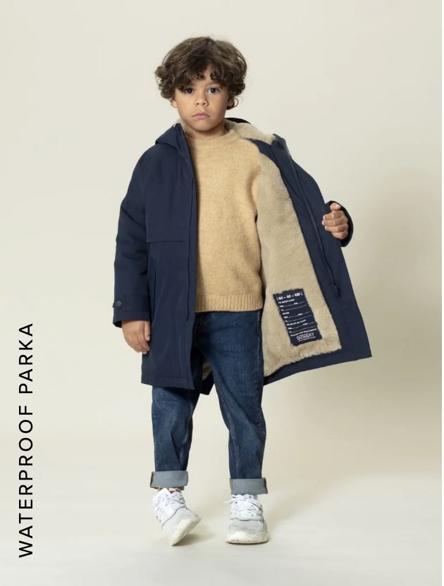 Dessert Fox coat true blue