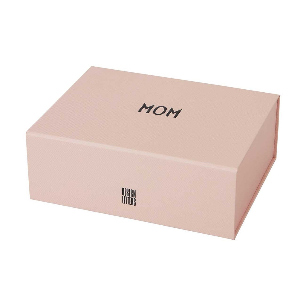 Design letter mom gift pack