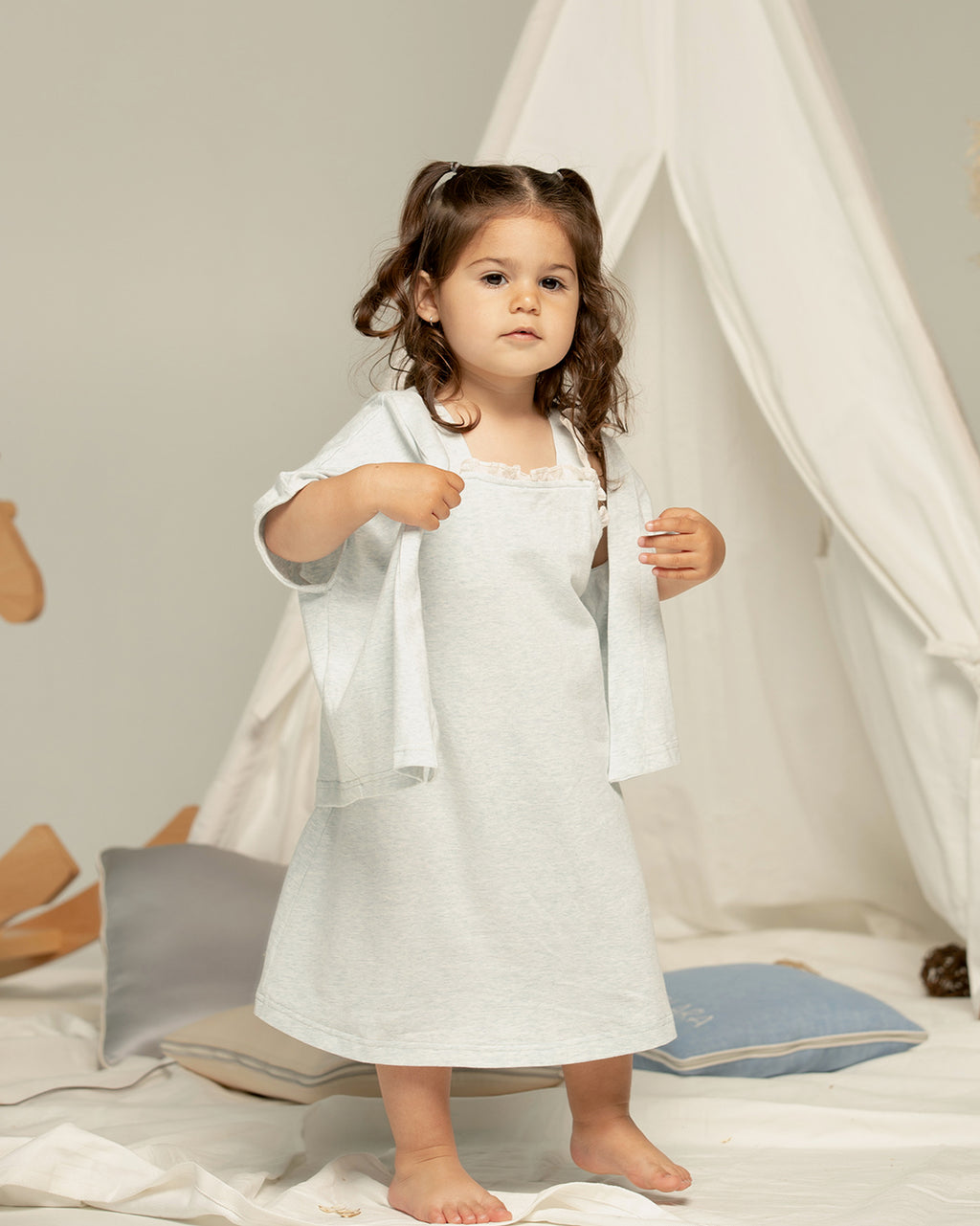 Blara girl's sleep gown set